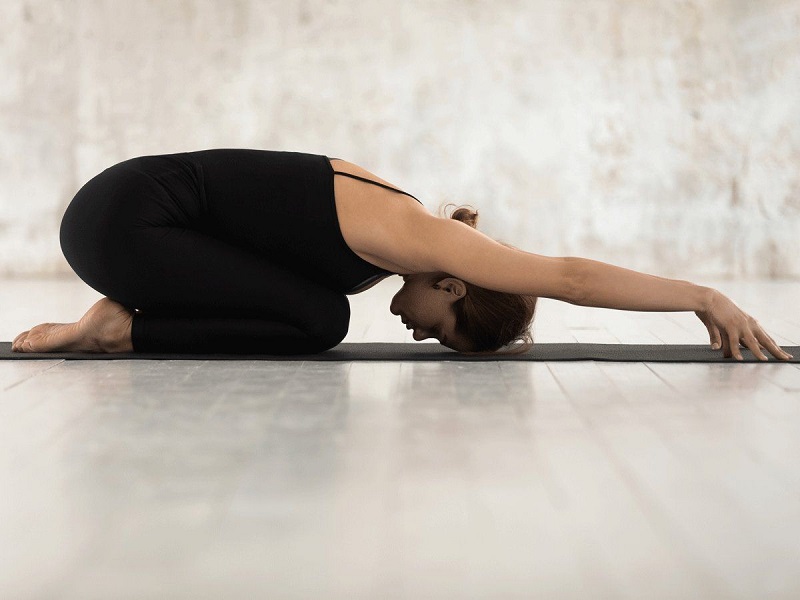 Five laying down pose yoga that help you sleep better